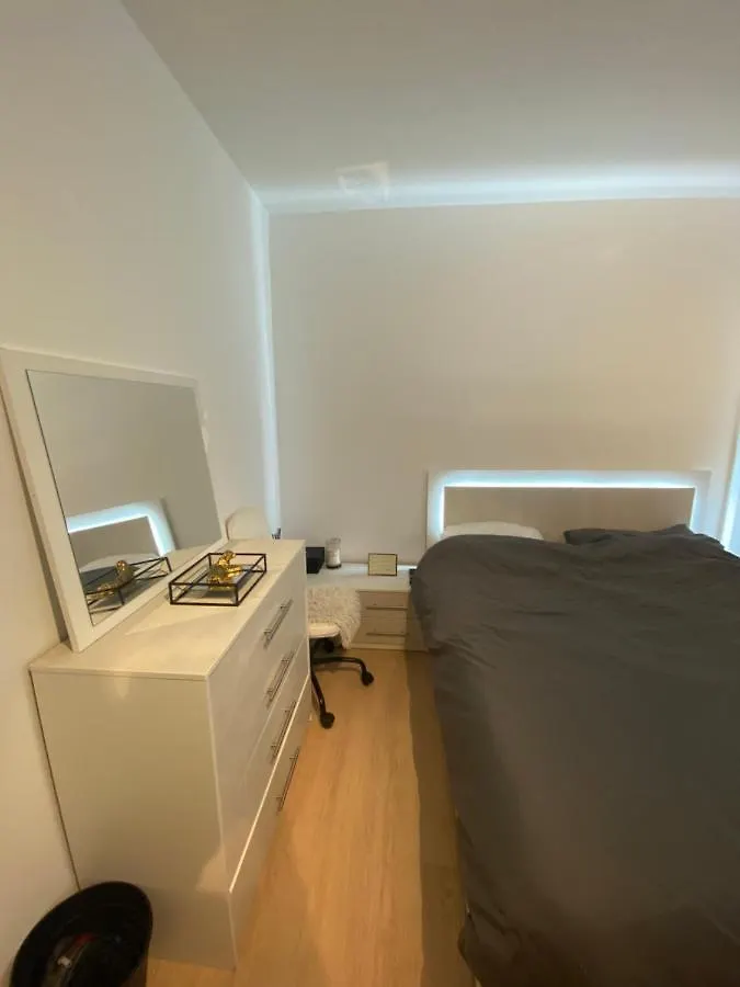 Chambre, Salle Sport, Grand Patio, Salle De Bain - Luxueux Appartement Idealement Localise Dans Le Centre De Bruxelles 0*, بروكسل بلجيكا
