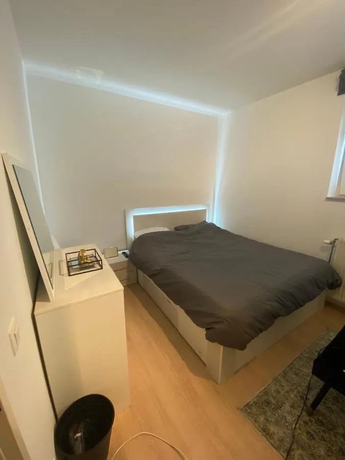Chambre, Salle Sport, Grand Patio, Salle De Bain - Luxueux Appartement Idealement Localise Dans Le Centre De Bruxelles منزل للإقامة بروكسل