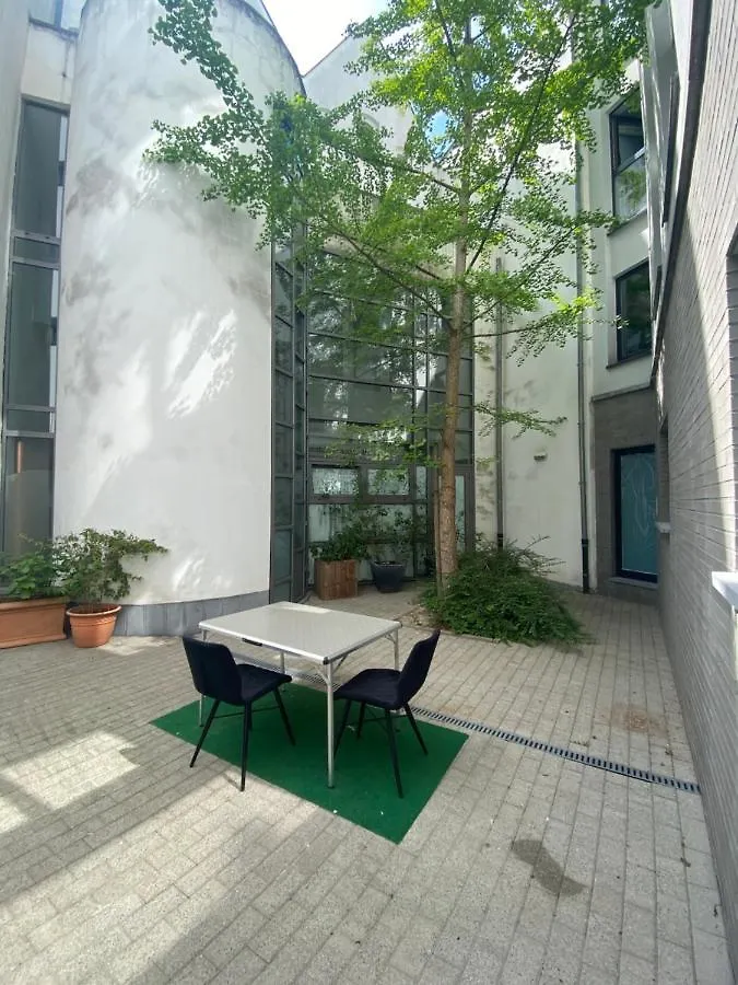 Chambre, Salle Sport, Grand Patio, Salle De Bain - Luxueux Appartement Idealement Localise Dans Le Centre De Bruxelles بروكسل